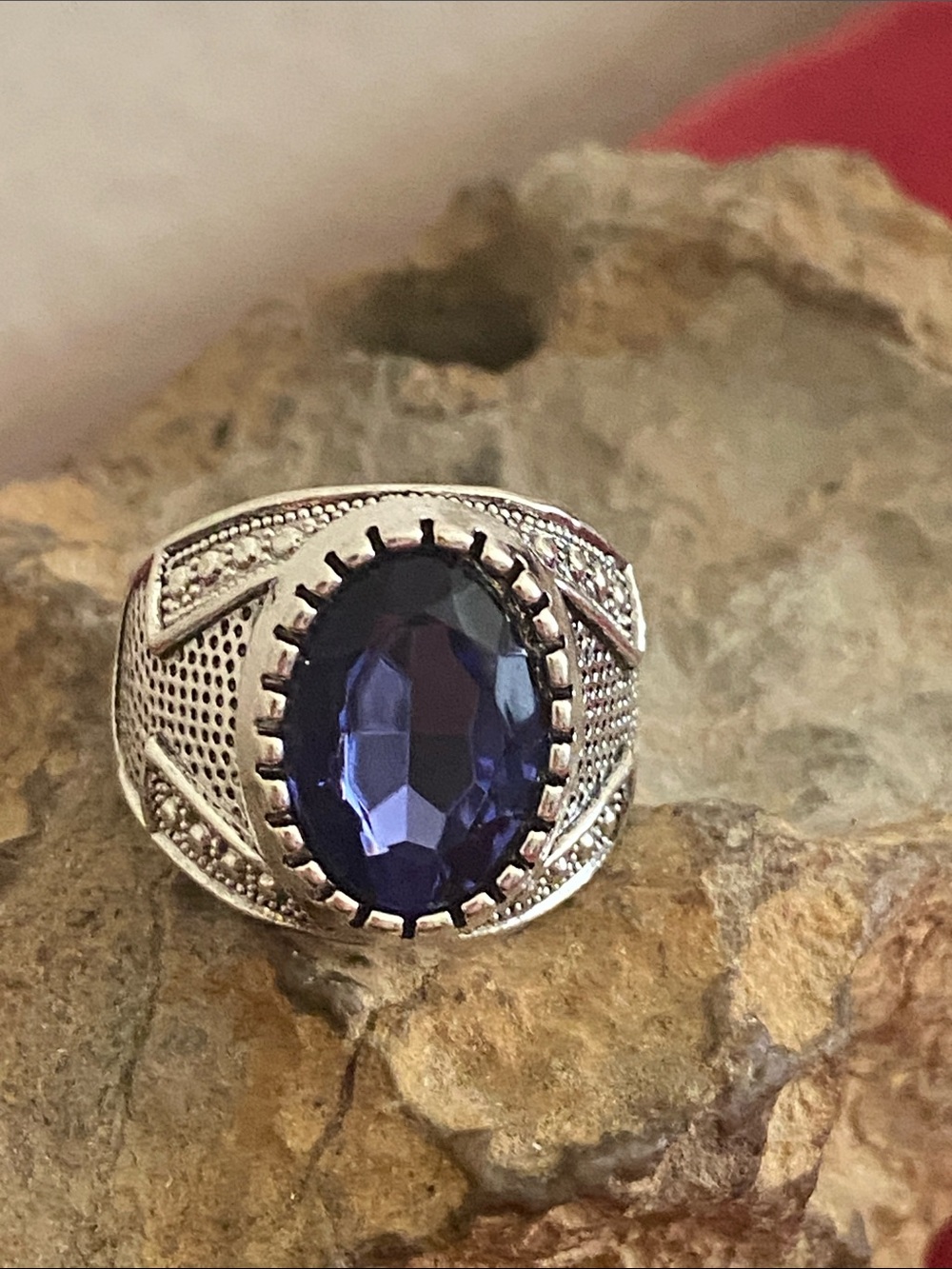 5/$10❤️❤️❤️NEW Silver Tone Zinc Alloy Faceted Purple Acrylic Cabochon Ring